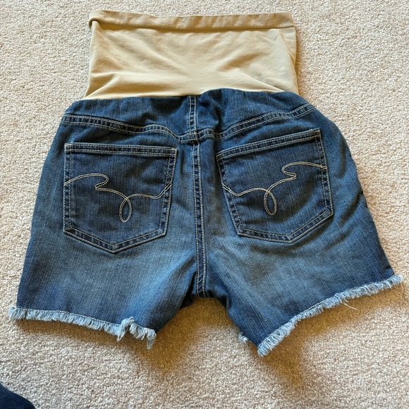 Indigo Blue maternity jean shorts - Picture 5 of 5